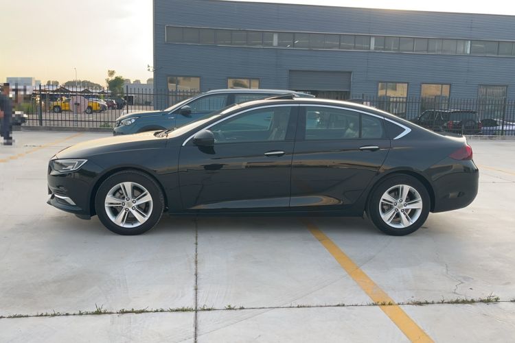 Used Buick Regal 2017 20T Prestige Model Exterior 2