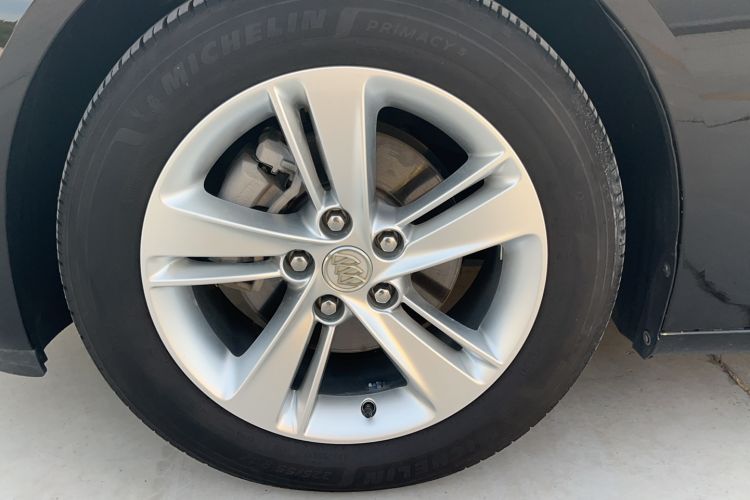 Used Buick Regal 2017 20T Prestige Model Exterior 3