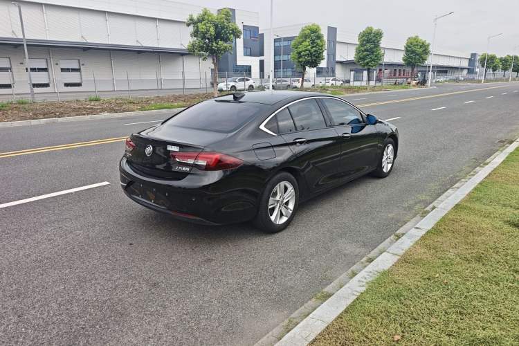 Used Buick Regal 2017 20T Elite Edition Exterior 6