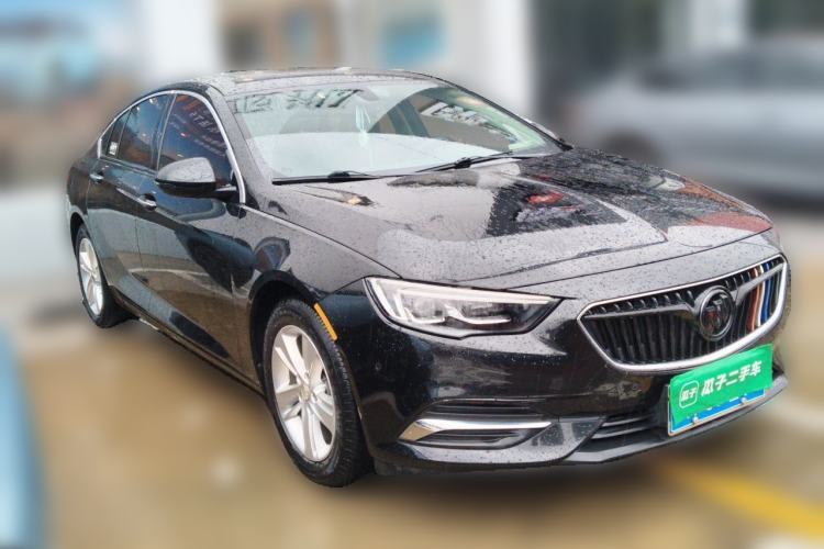 Used Buick Regal 2017 20T Luxury Model Front Right 45 Deg