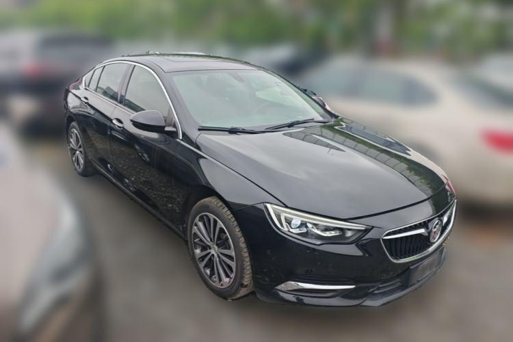 Used Buick Regal 2017 28T Luxury Edition Front Right 45 Deg