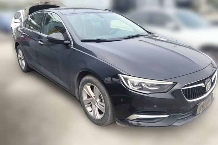 Used Buick Regal 2017 20T Luxury Model Front Right 45 Deg