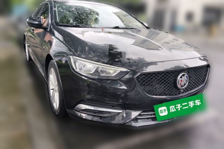 Used Buick Regal 2017 20T Elite Edition Front Right 45 Deg