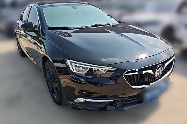 Used Buick Regal 2017 20T Elite Edition Front Right 45 Deg