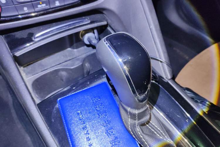 Used Buick Regal 2017 20T Elite Edition Gear Lever