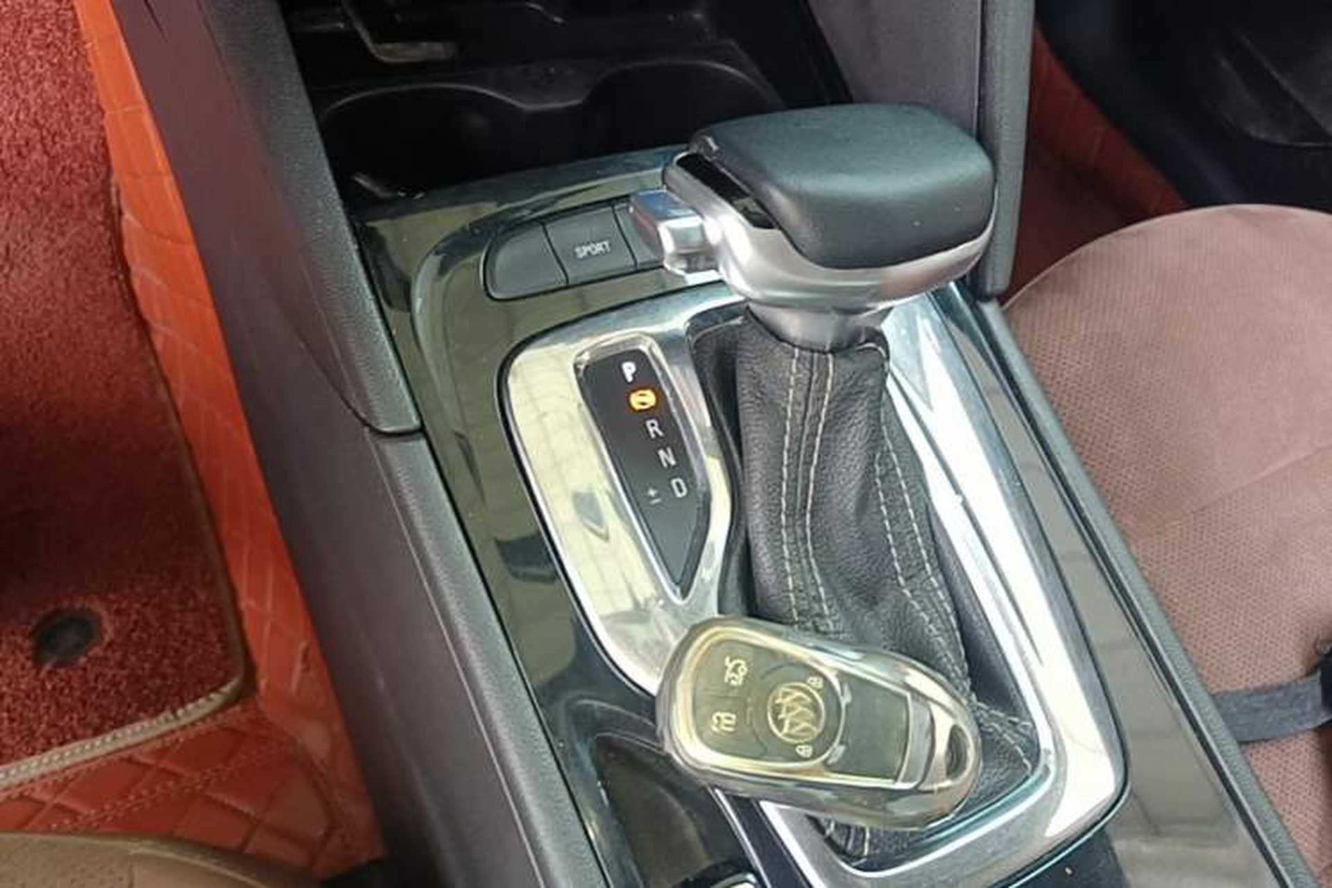 Used Buick Regal 2017 20T Prestige Model Gear Lever