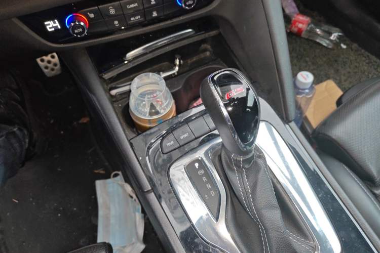 Used Buick Regal 2017 GS 28T Luxury Model Gear Lever