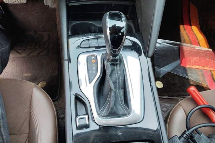 Used Buick Regal 2017 20T Elite Edition Gear Lever