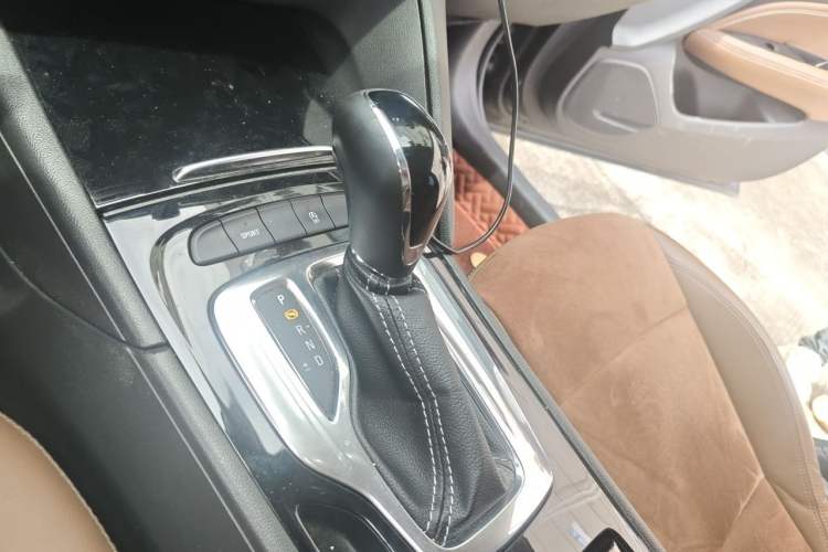 Used Buick Regal 2017 20T Elite Edition Gear Lever