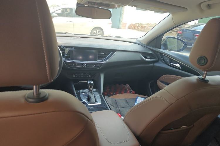 Used Buick Regal 2017 28T Luxury Edition Headliner