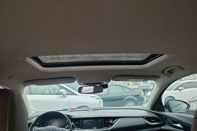 Used Buick Regal 2017 28T Luxury Edition Headliner