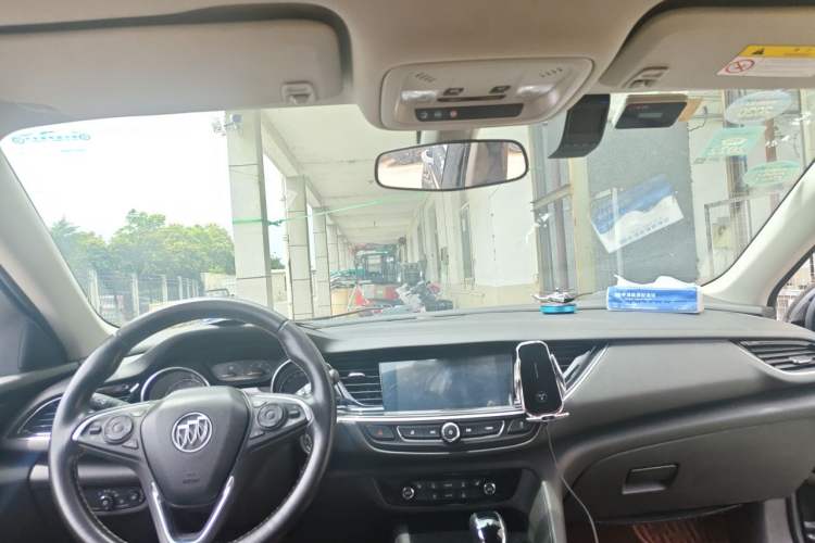 Used Buick Regal 2017 20T Elite Edition Headliner