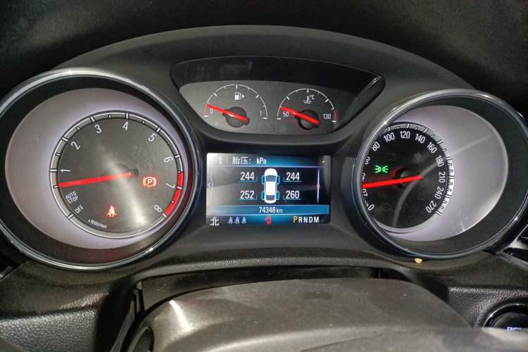 Used Buick Regal 2017 20T Elite Edition Instrument Cluster