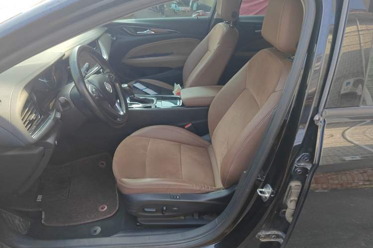 Used Buick Regal 2017 28T Luxury Edition Left Front Seat