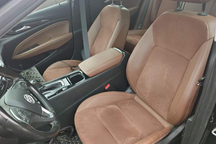 Used Buick Regal 2017 28T Luxury Edition Left Front Seat