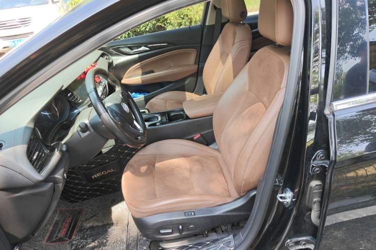 Used Buick Regal 2017 28T Luxury Edition Left Front Seat