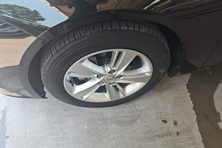 Used Buick Regal 2017 20T Prestige Model Left Front Wheel Hub