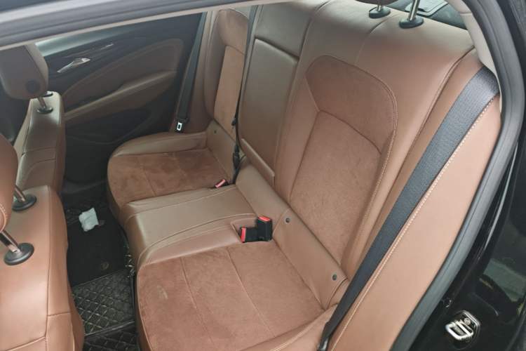 Used Buick Regal 2017 28T Luxury Edition Left Rear Seat
