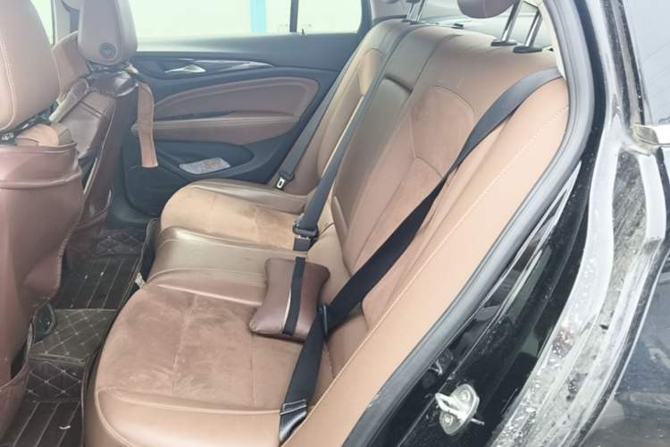 Used Buick Regal 2017 20T Luxury Model Left Rear Seat
