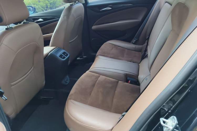Used Buick Regal 2017 20T Elite Edition Left Rear Seat