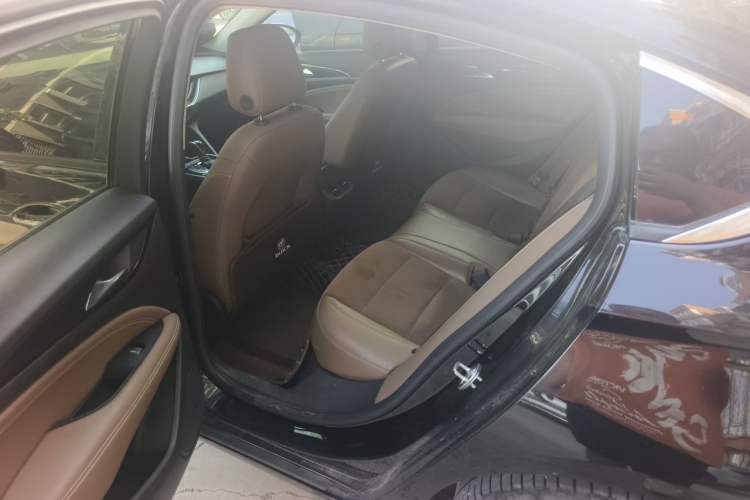 Used Buick Regal 2017 28T Luxury Edition Left Rear Seat