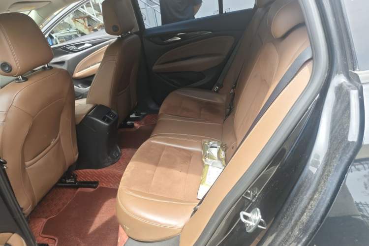Used Buick Regal 2017 20T Elite Edition Left Rear Seat