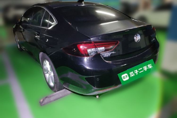 Used Buick Regal 2017 20T Elite Edition Rear Left 45 Deg