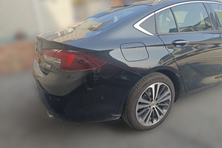 Used Buick Regal 2017 28T Luxury Edition Rear Right 45 Deg