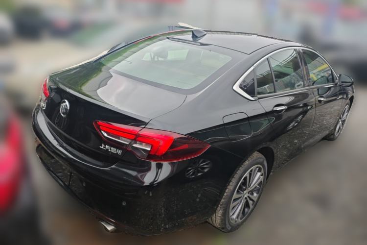 Used Buick Regal 2017 28T Luxury Edition Rear Right 45 Deg