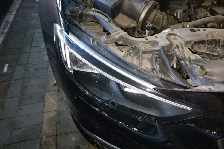 Used Buick Regal 2017 20T Elite Edition Right Front Headlight