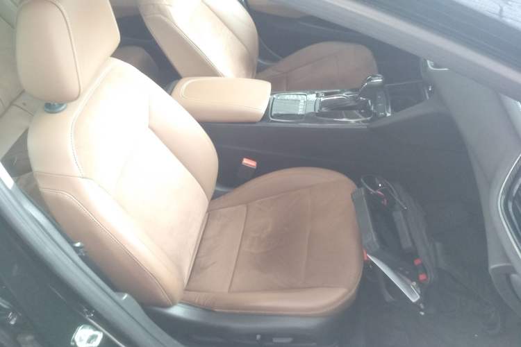 Used Buick Regal 2017 20T Elite Edition Right Front Seat