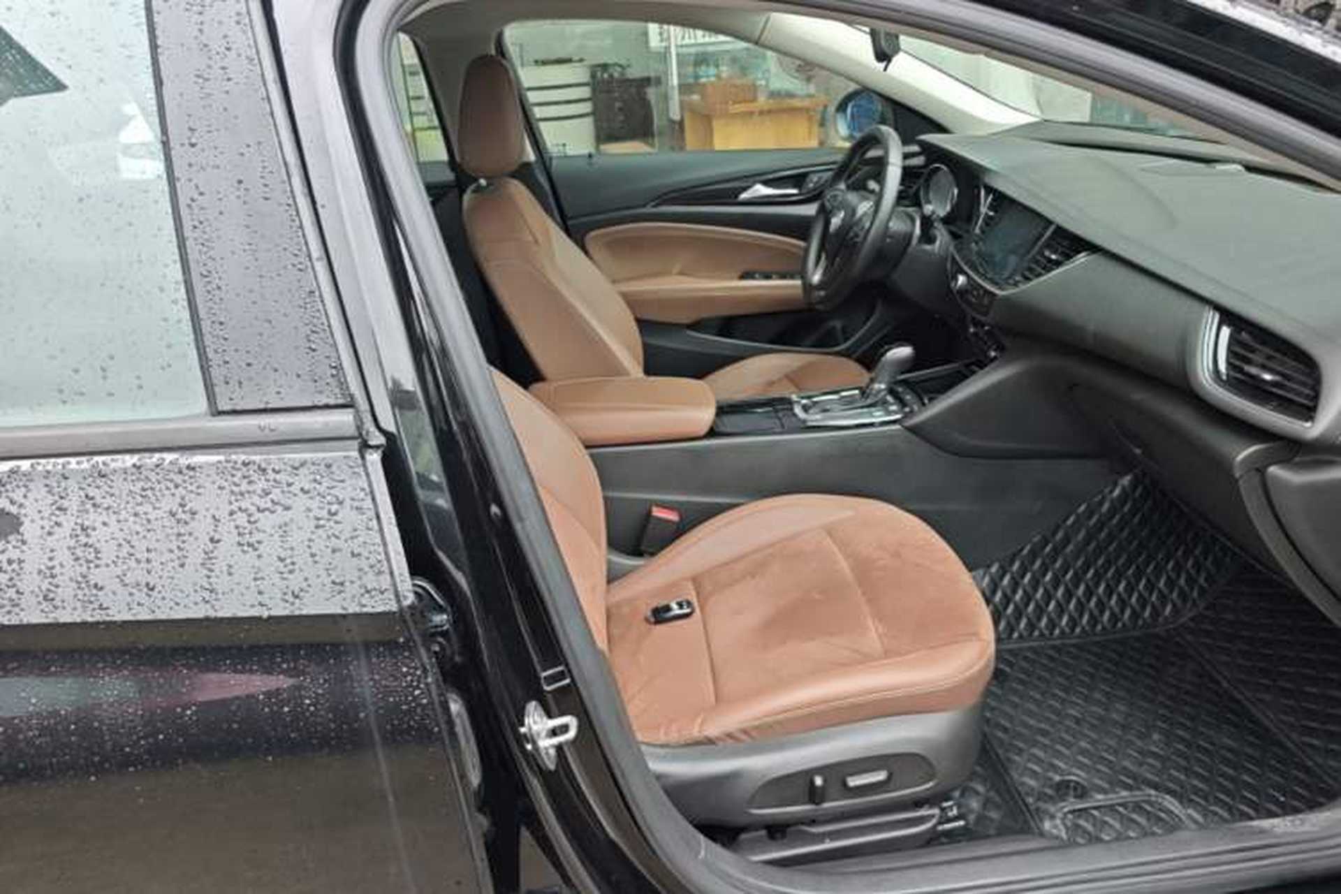 Used Buick Regal 2017 20T Elite Edition Right Front Seat