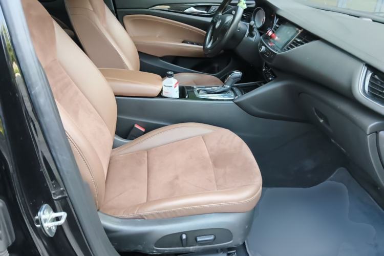 Used Buick Regal 2017 20T Elite Edition Right Front Seat
