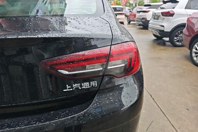 Used Buick Regal 2017 20T Elite Edition Right Rear Taillight