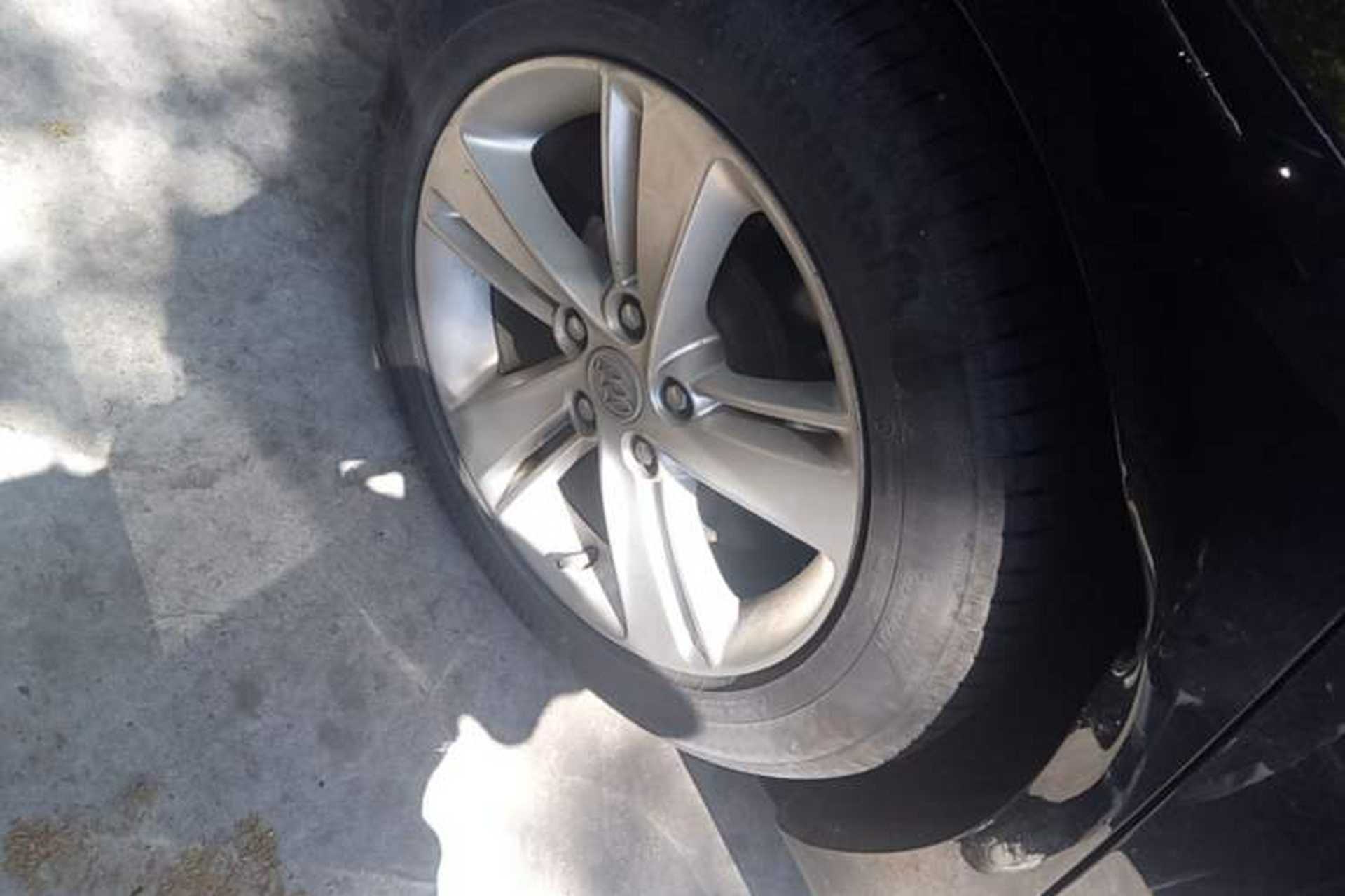 Used Buick Regal 2017 20T Luxury Model Right Rear Wheel Hub