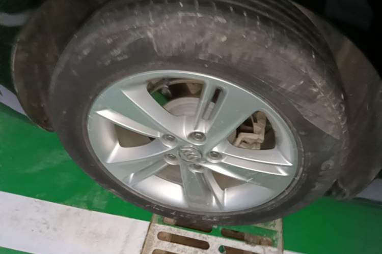 Used Buick Regal 2017 20T Elite Edition Right Rear Wheel Hub