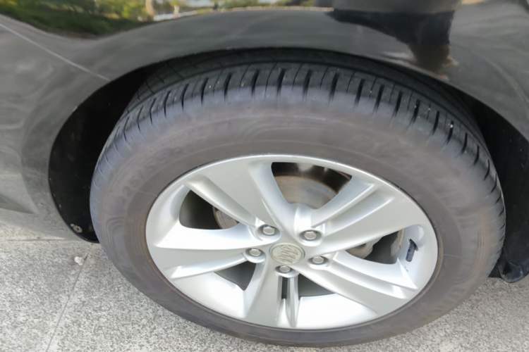 Used Buick Regal 2017 20T Elite Edition Right Rear Wheel Hub