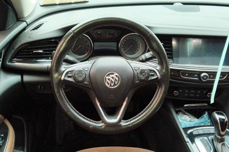 Used Buick Regal 2017 20T Luxury Model Steering Wheel