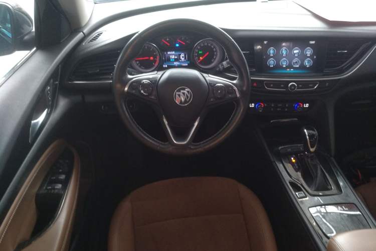 Used Buick Regal 2017 20T Elite Edition Steering Wheel