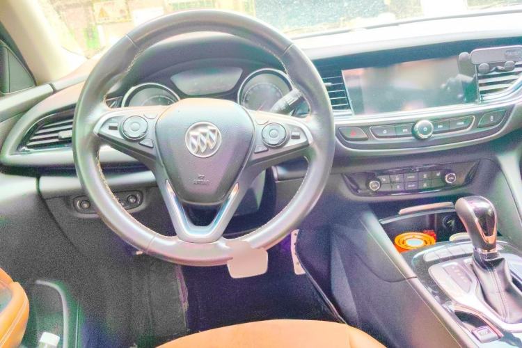 Used Buick Regal 2017 20T Elite Edition Steering Wheel
