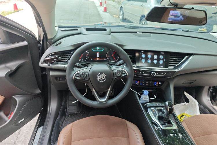 Used Buick Regal 2017 28T Prestige Model Steering Wheel