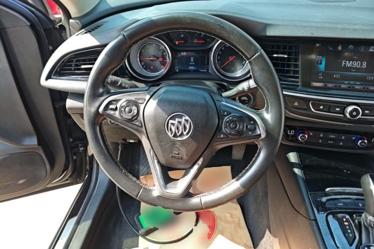 Used Buick Regal 2017 20T Elite Edition Steering Wheel