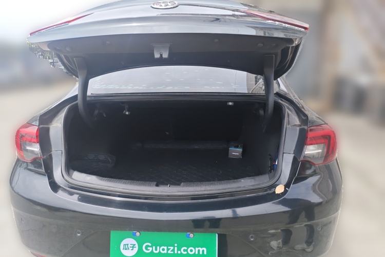 Used Buick Regal 2017 20T Elite Edition Trunk