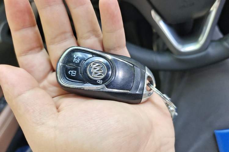 Used Buick Regal 2017 20T Elite Edition Vehicle Key