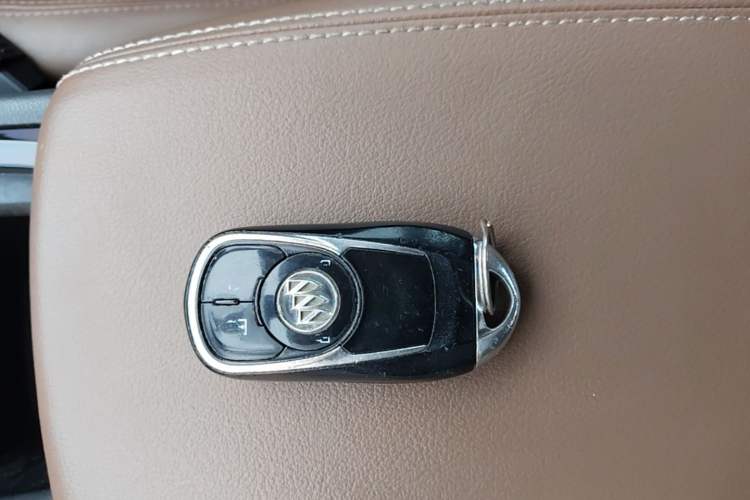 Used Buick Regal 2017 20T Elite Edition Vehicle Key