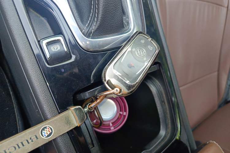 Used Buick Regal 2017 20T Elite Edition Vehicle Key