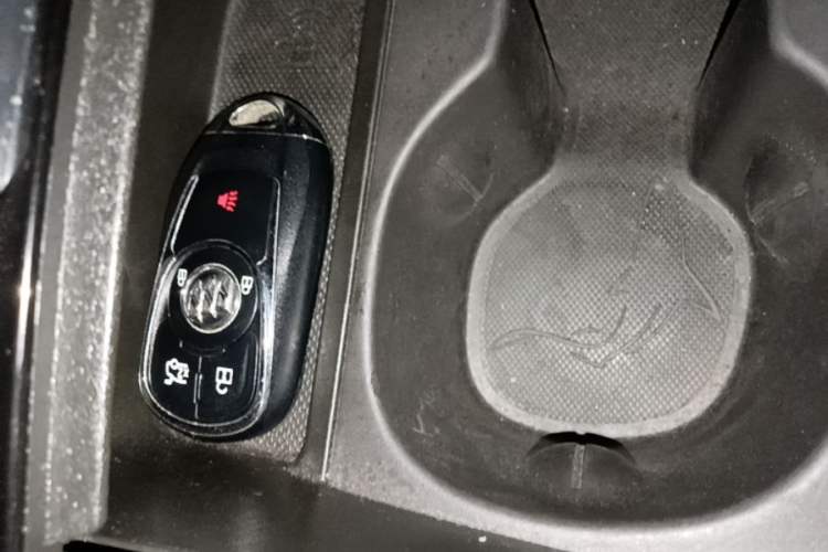 Used Buick Regal 2017 20T Elite Edition Vehicle Key