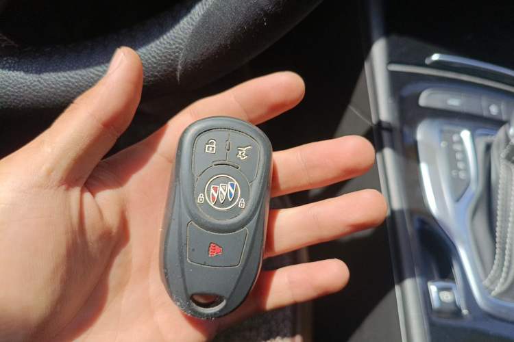 Used Buick Regal 2017 20T Elite Edition Vehicle Key