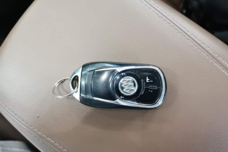 Used Buick Regal 2017 20T Elite Edition Vehicle Key