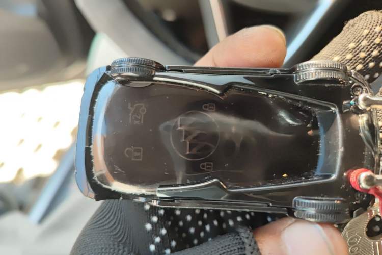 Used Buick Regal 2017 20T Elite Edition Vehicle Key